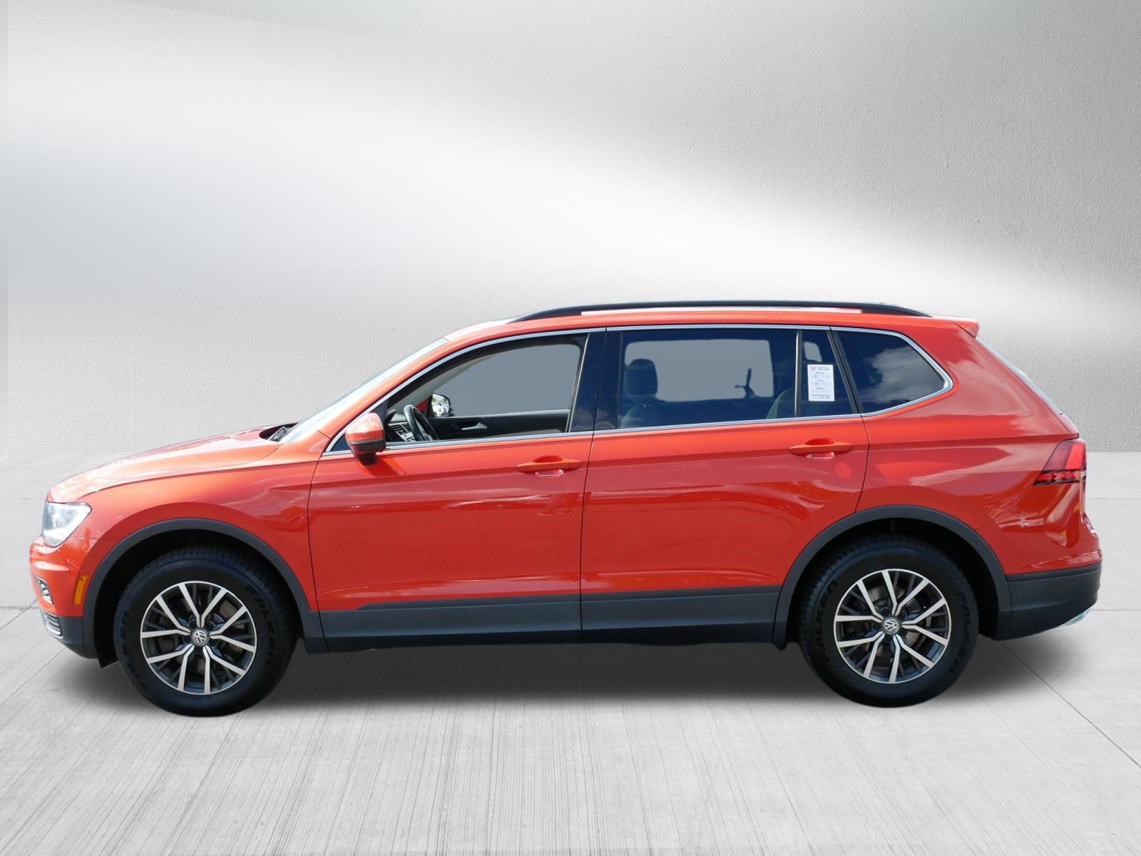 Used 2019 Volkswagen Tiguan SE w/ Panoramic Sunroof Package AWD/4WD image 4