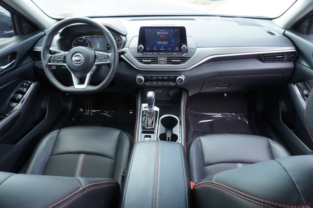 Certified 2025 Nissan Altima 2.5 SR AWD/4WD image 11