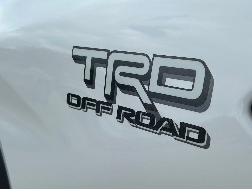 Used 2024 Toyota Tacoma TRD Off-Road AWD/4WD image 15