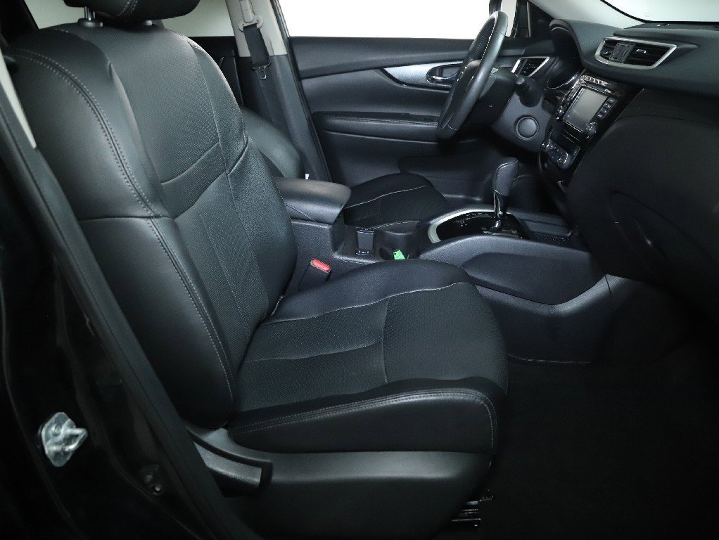 Used 2016 Nissan Rogue SL w/ SL Premium Package image 35