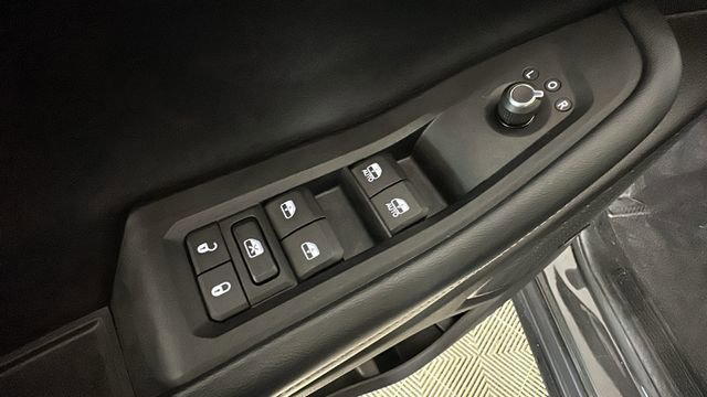 Used 2023 Jeep Grand Cherokee 4WD 4xe image 11