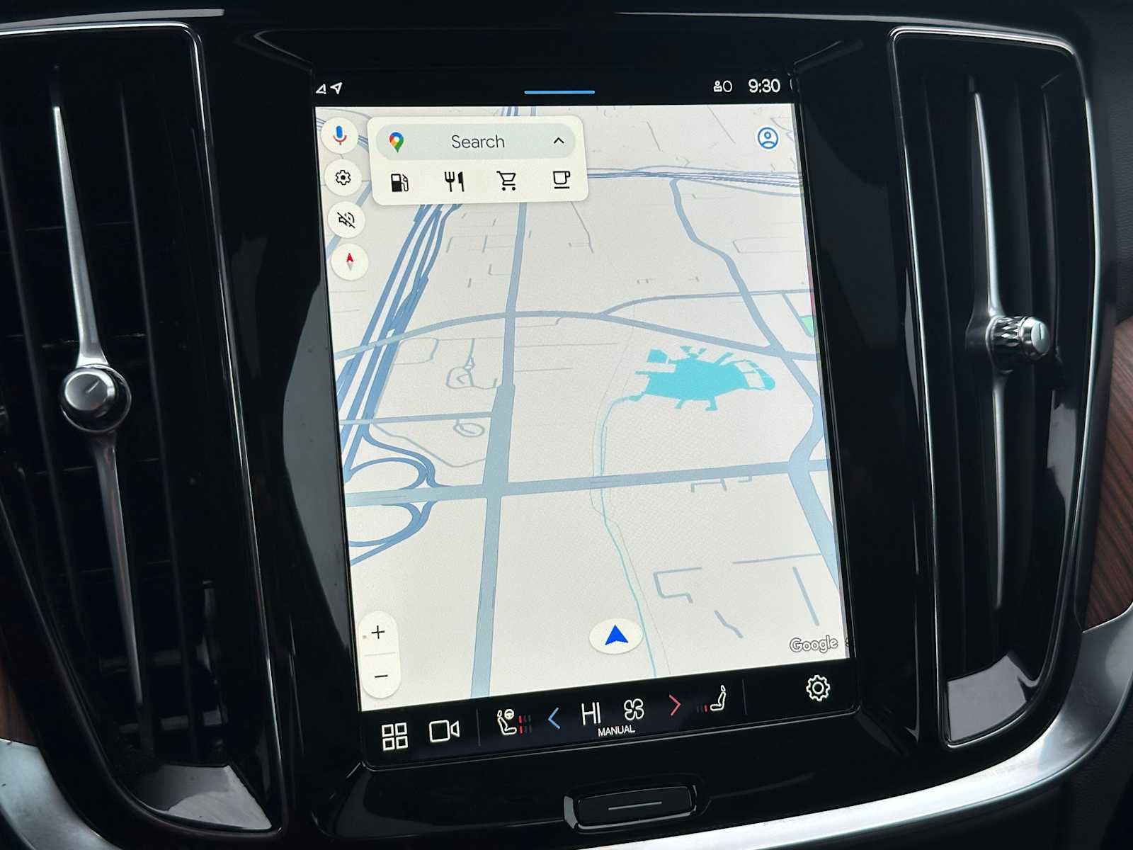 Certified 2025 Volvo S60 B5 Plus image 27