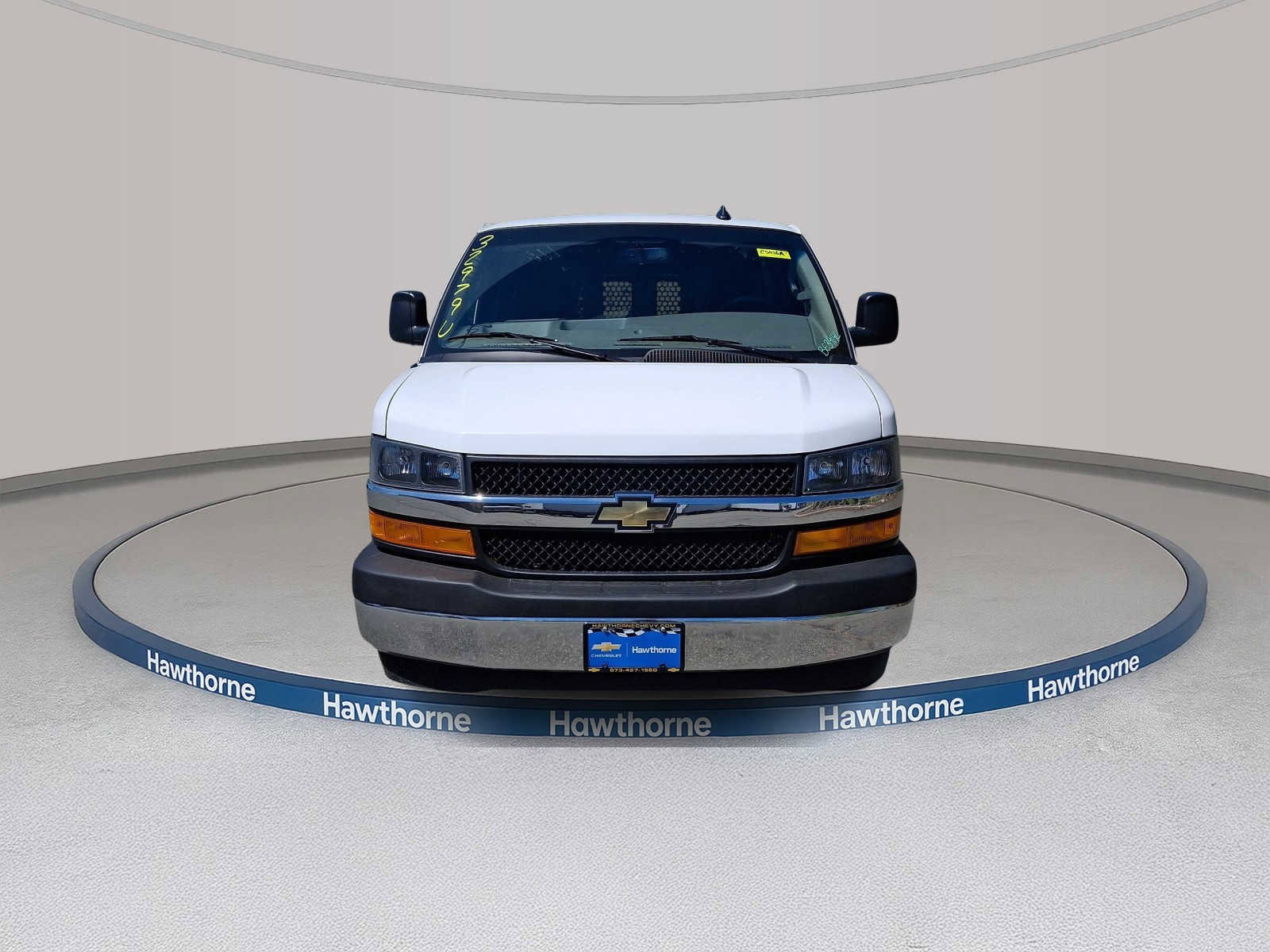 Used 2024 Chevrolet Express 2500 w/ Driver Convenience Package RWD image 2