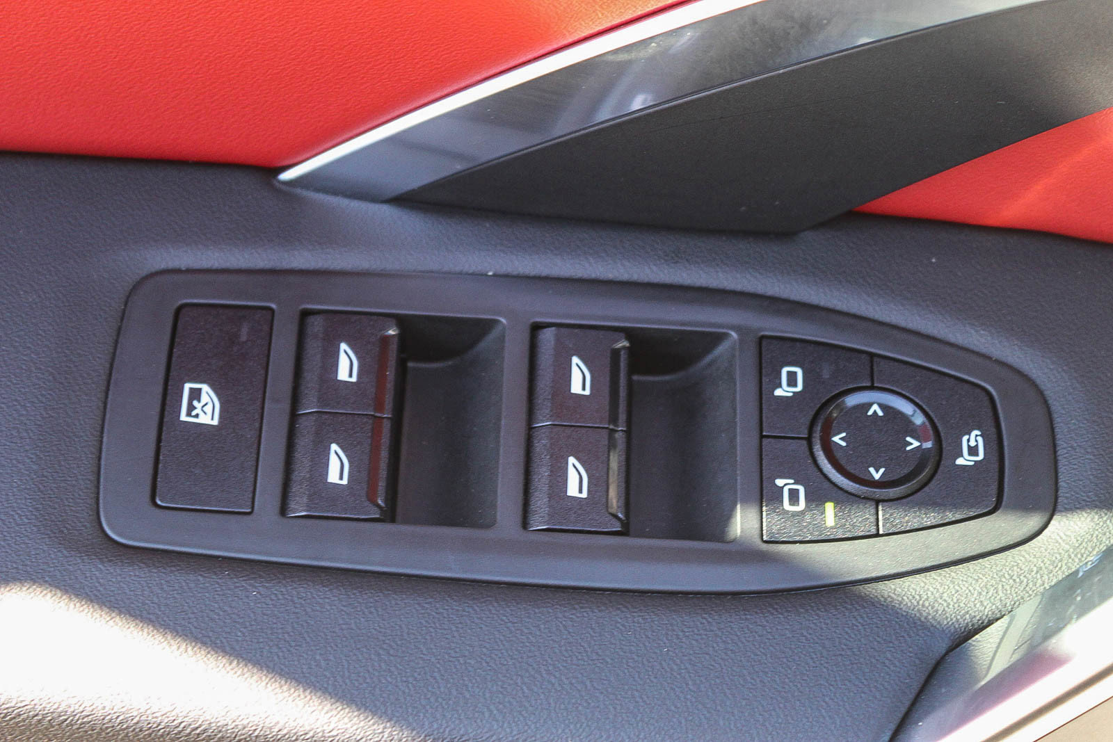 Certified 2025 BMW X1 xDrive28i w/ Convenience Package image 20