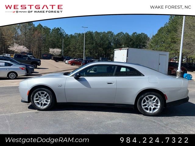 New 2025 Dodge Charger R/T w/ Sun & Sound Package image 4