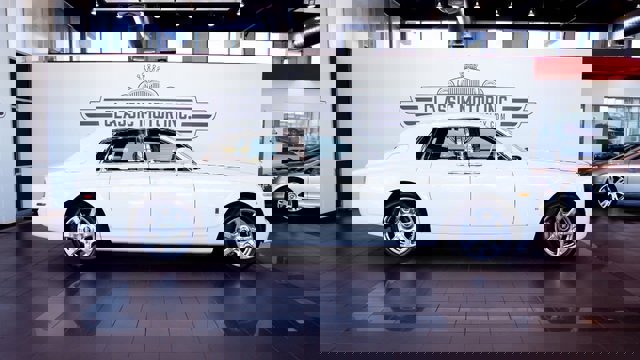 Used 2010 Rolls-Royce Phantom Sedan image 2