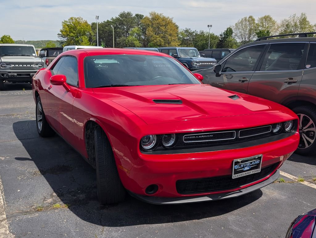 Used 2021 Dodge Challenger SXT image 5