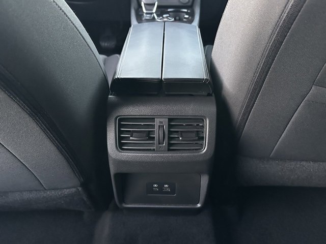 Certified 2023 Nissan Rogue SV image 29