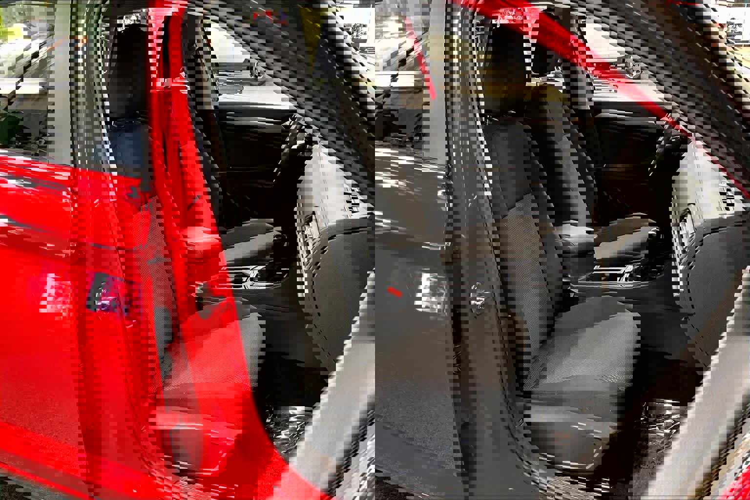 Used 2019 Volkswagen Jetta S w/ Driver Assistance Package image 9