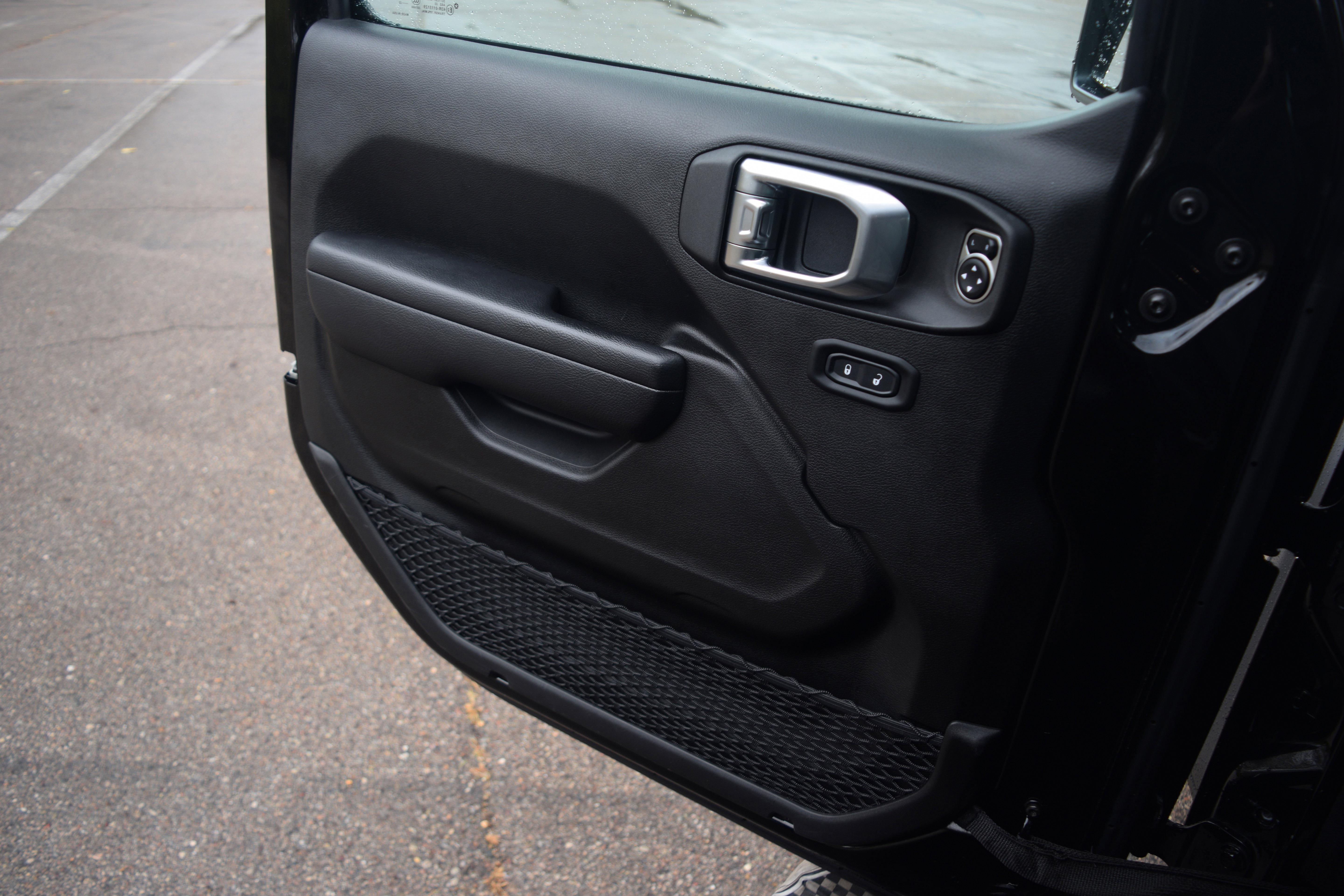 Used 2023 Jeep Wrangler Sport S image 18