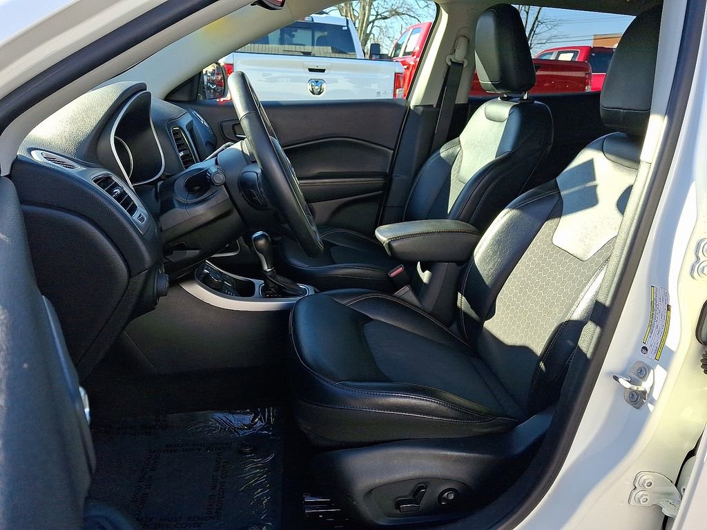 Used 2019 Jeep Compass Latitude w/ Cold Weather Group image 13