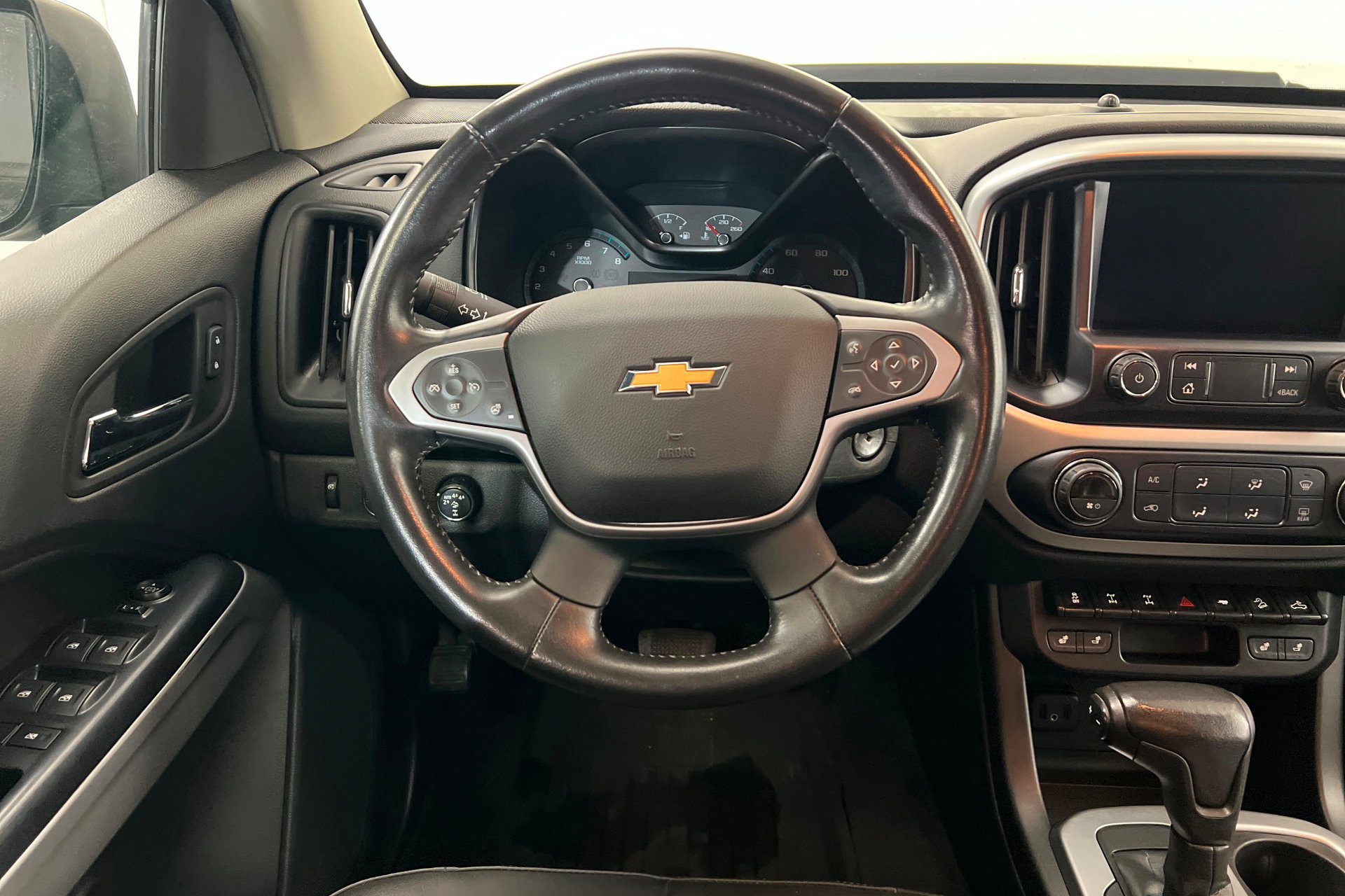 Used 2021 Chevrolet Colorado ZR2 w/ ZR2 Midnight Special Edition AWD/4WD image 12