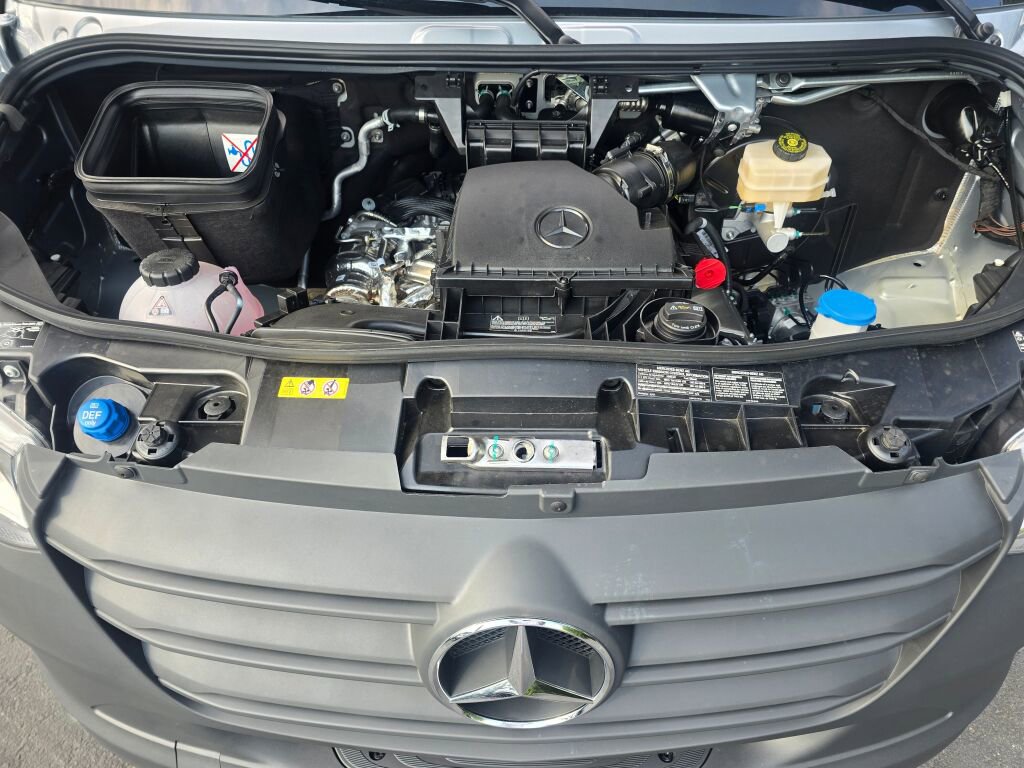 New 2025 Mercedes-Benz Sprinter 2500 image 9