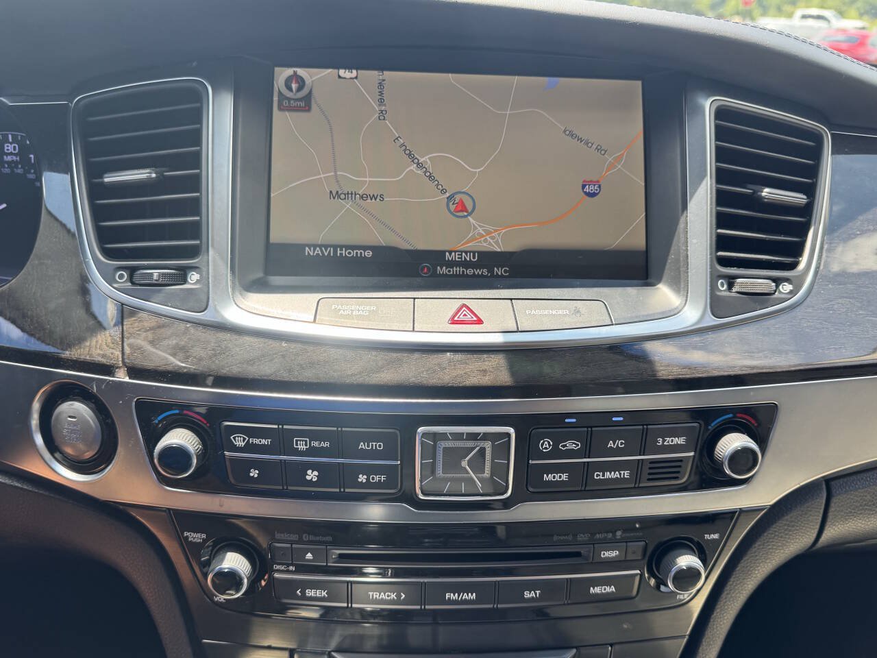 Used 2016 Hyundai Equus Signature RWD image 11