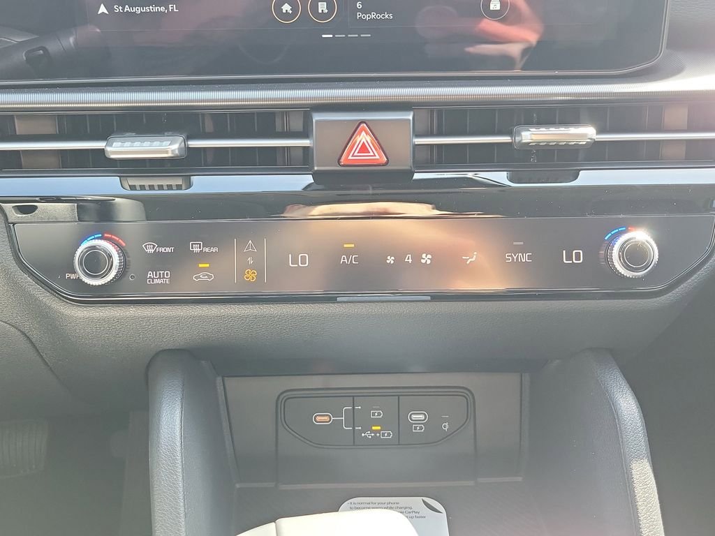New 2026 Kia Sportage SX image 34
