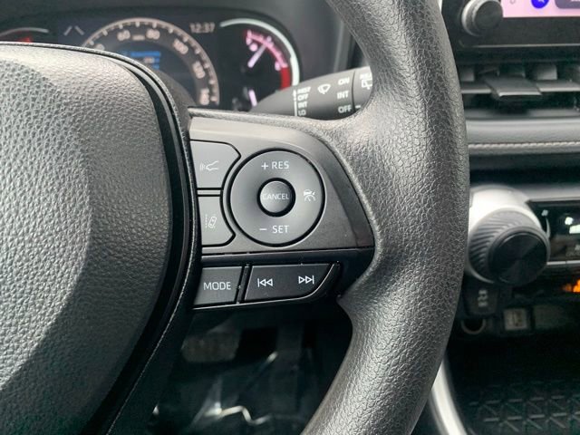 Used 2024 Toyota RAV4 LE image 17