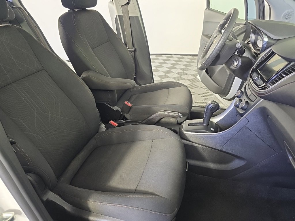 Used 2020 Chevrolet Trax LT image 33