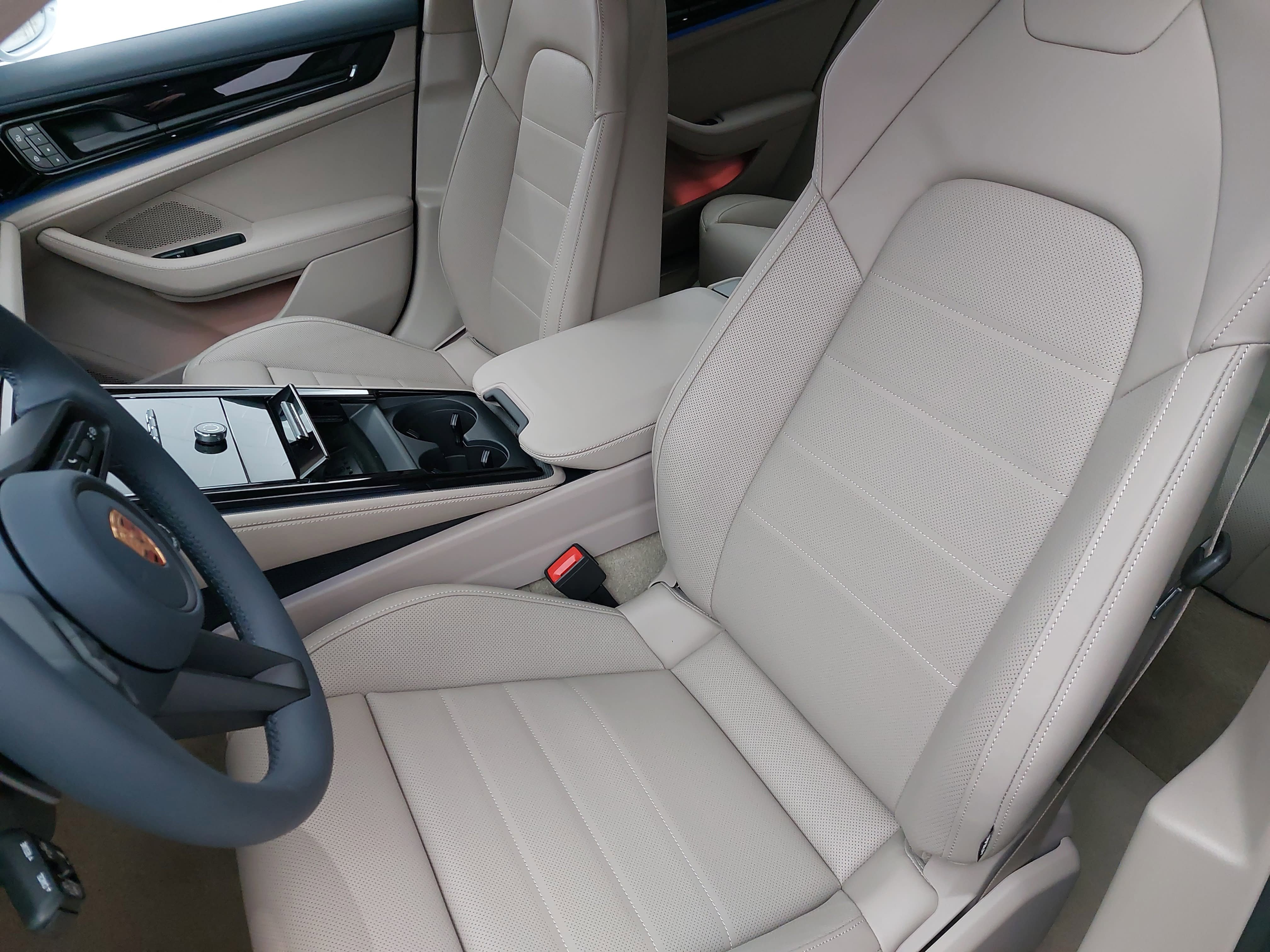 New 2026 Porsche Panamera RWD image 5