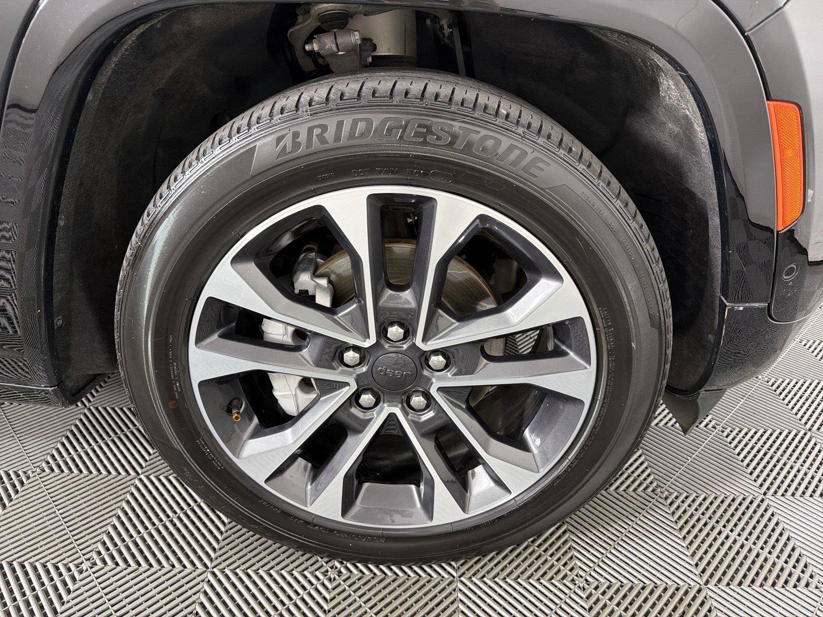Used 2023 Jeep Grand Cherokee Overland w/ Adv Protech Group III AWD/4WD image 10