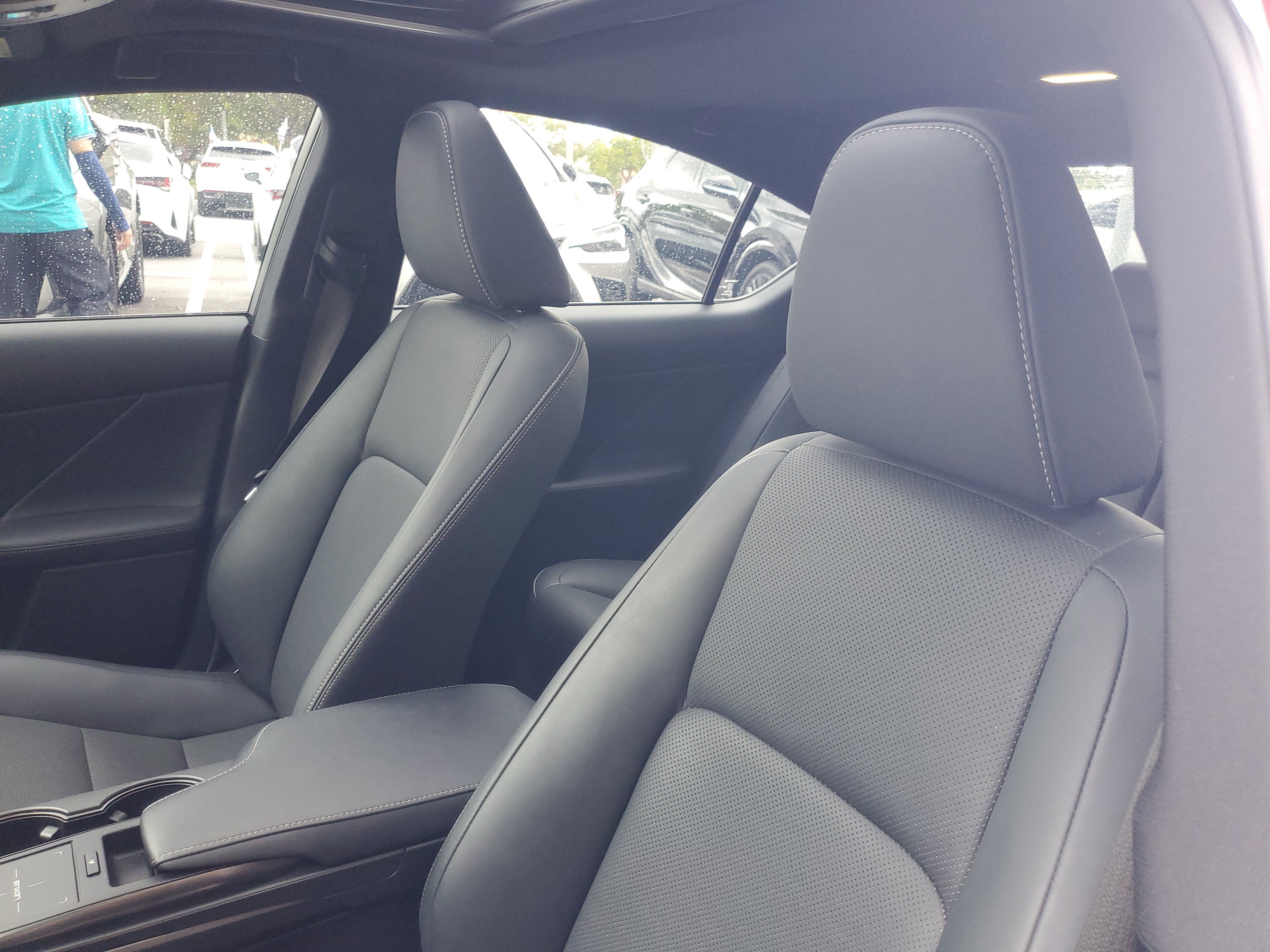 Used 2022 Lexus IS 300 w/ Premium Package image 17