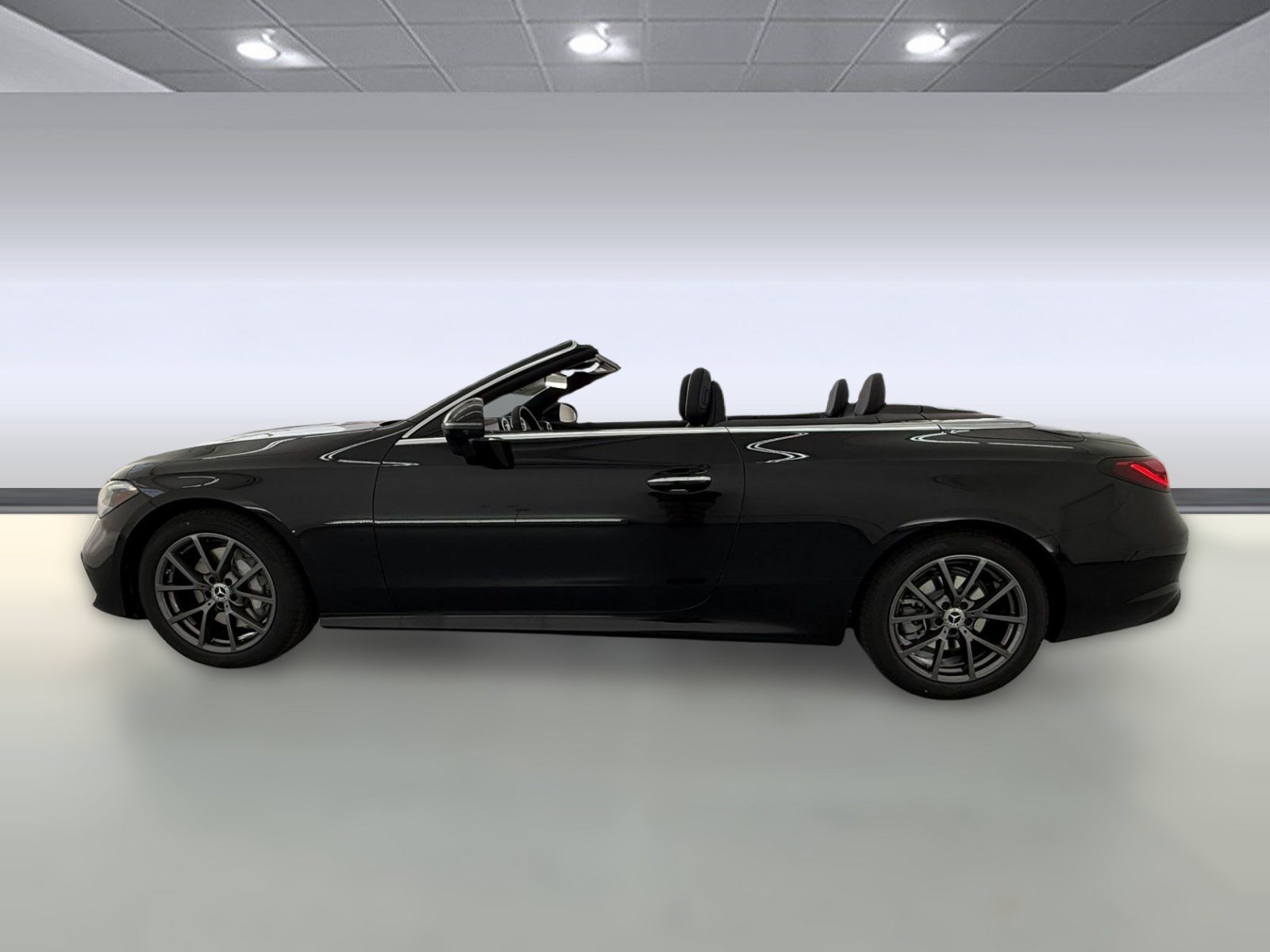 New 2027 Mercedes-Benz CLE 300 4MATIC Cabriolet image 2