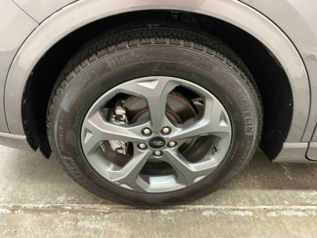 Used 2024 Ford Escape ST-Line w/ Tech Pack #1 FWD image 9