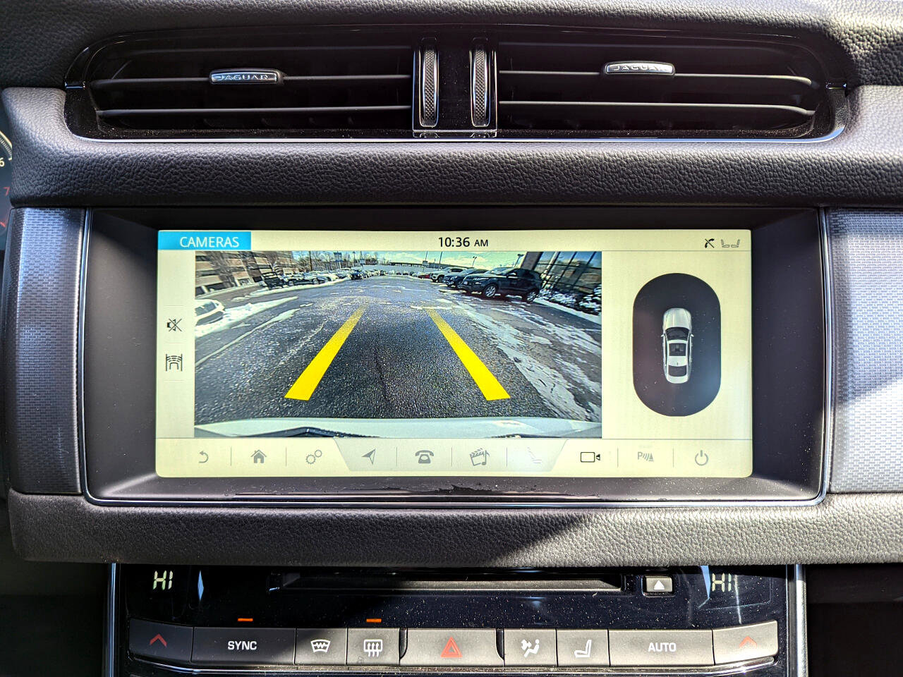 Used 2017 Jaguar XF R-Sport image 22