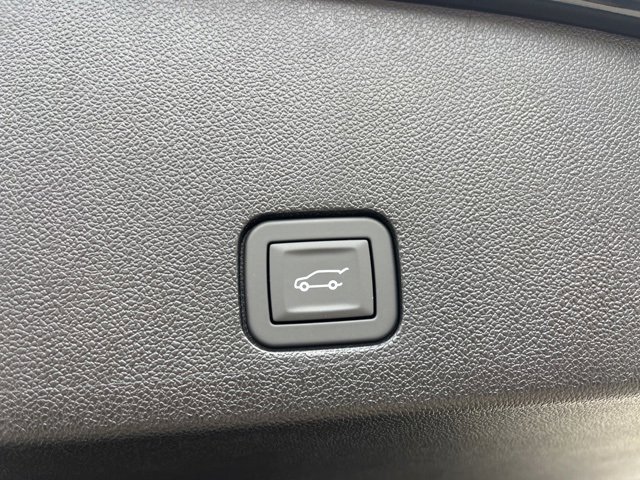 New 2025 Cadillac XT6 Premium Luxury w/ LPO, Floor Liner Package image 7