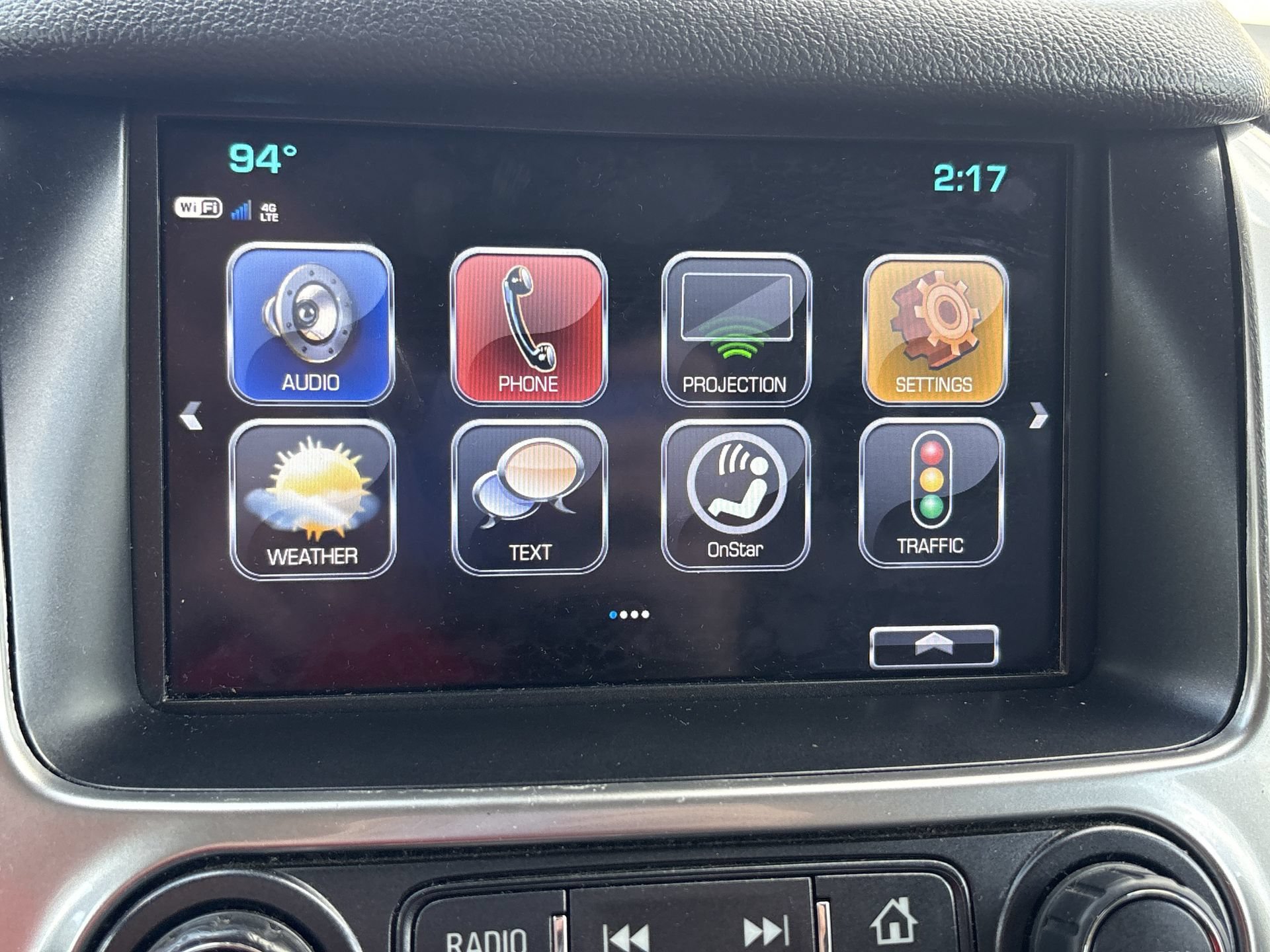 Used 2020 Chevrolet Suburban LT RWD image 4