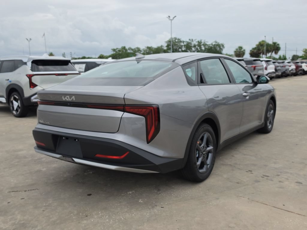 New 2026 Kia K4 FWD image 8