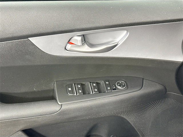 Used 2023 Kia Forte LXS image 21