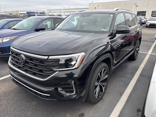 Used 2024 Volkswagen Atlas SEL Premium R-Line image 3