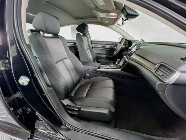 Used 2018 Honda Accord EX image 29
