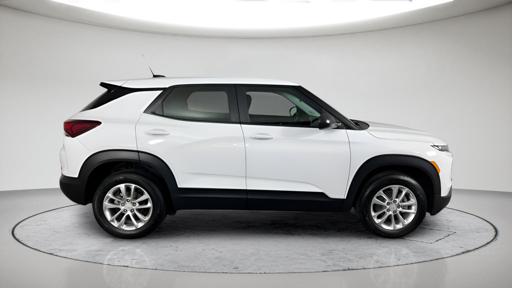 New 2026 Chevrolet TrailBlazer LS w/ LS Confidence Package AWD/4WD image 2
