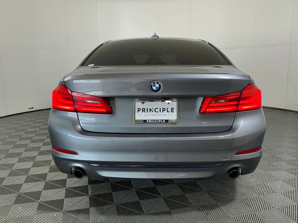 Used 2018 BMW 530e w/ Premium Package 2 RWD image 6