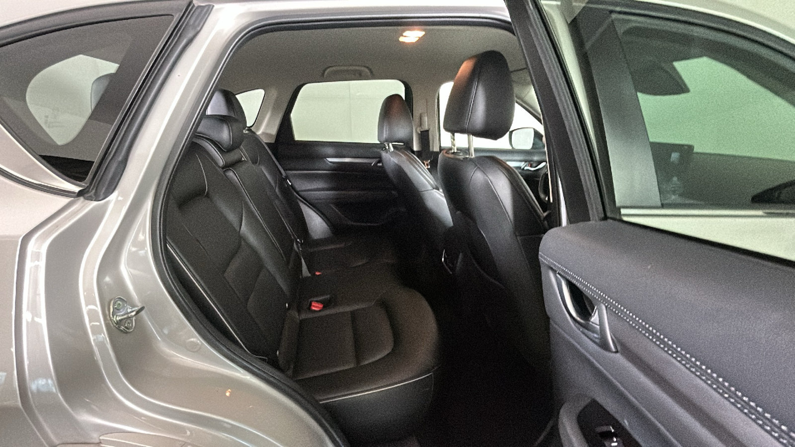 Used 2025 MAZDA CX-5 AWD 2.5 S w/ Select Package image 34