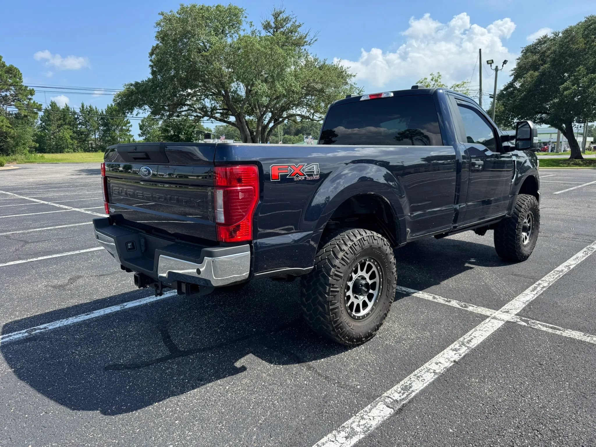 Used 2022 Ford F250 XLT w/ XLT Value Package AWD/4WD image 6