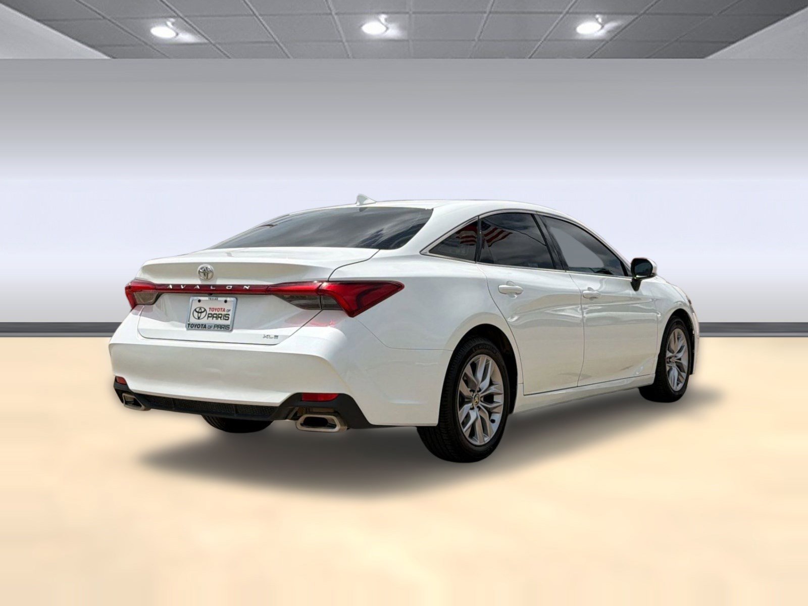 Used 2022 Toyota Avalon XLE FWD image 9