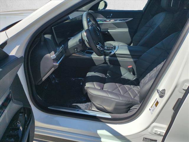 Used 2024 BMW 740i RWD image 17