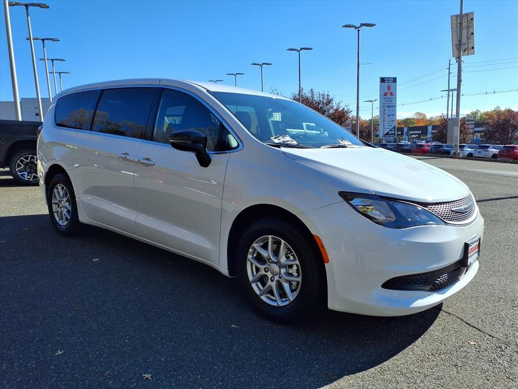New 2026 Chrysler Voyager LX