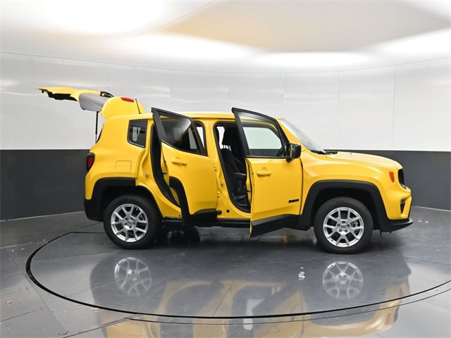 Used 2023 Jeep Renegade Latitude image 55