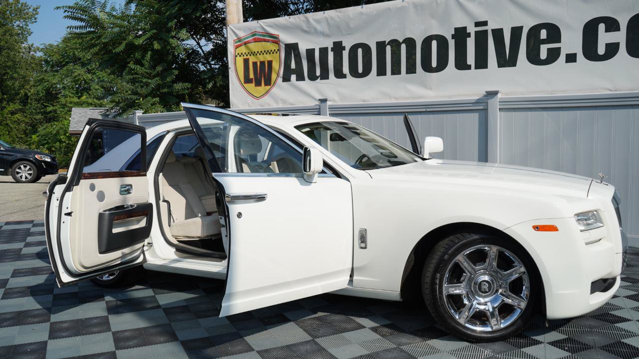 Used 2011 Rolls-Royce Ghost RWD image 61