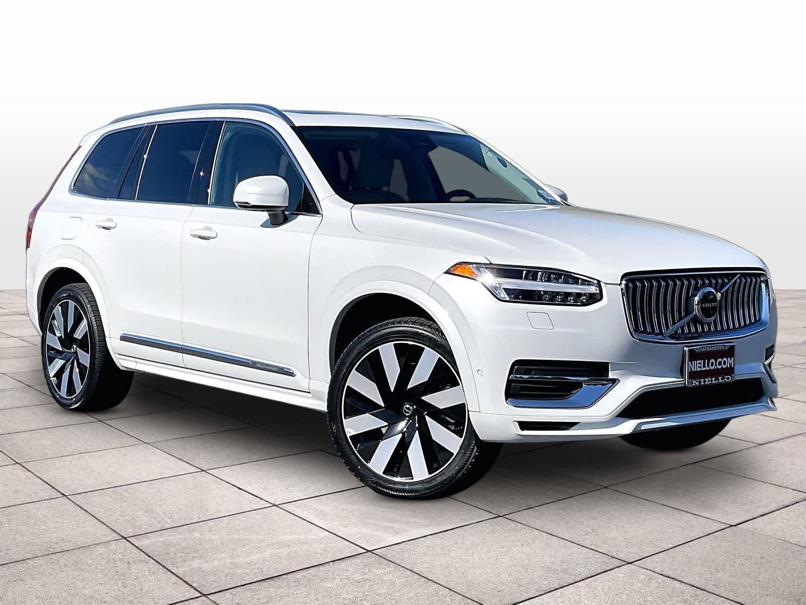 Used 2023 Volvo XC90 T8 Plus w/ Protection Package Premier image 2