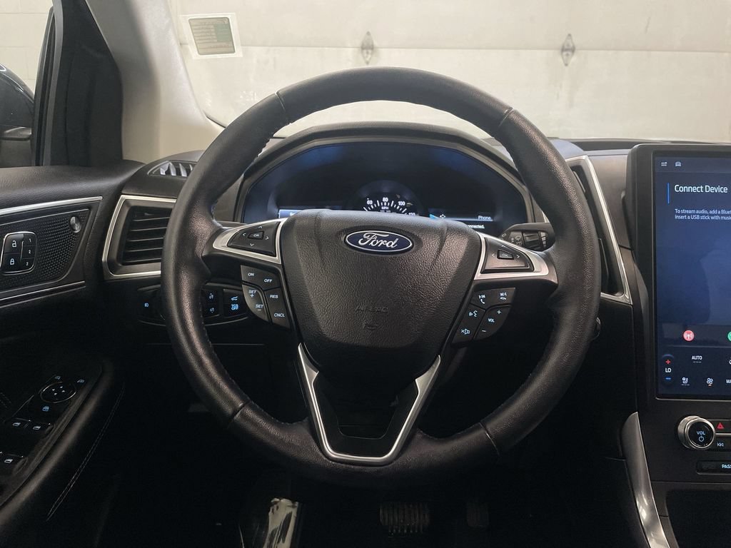 Used 2023 Ford Edge Titanium AWD/4WD image 5