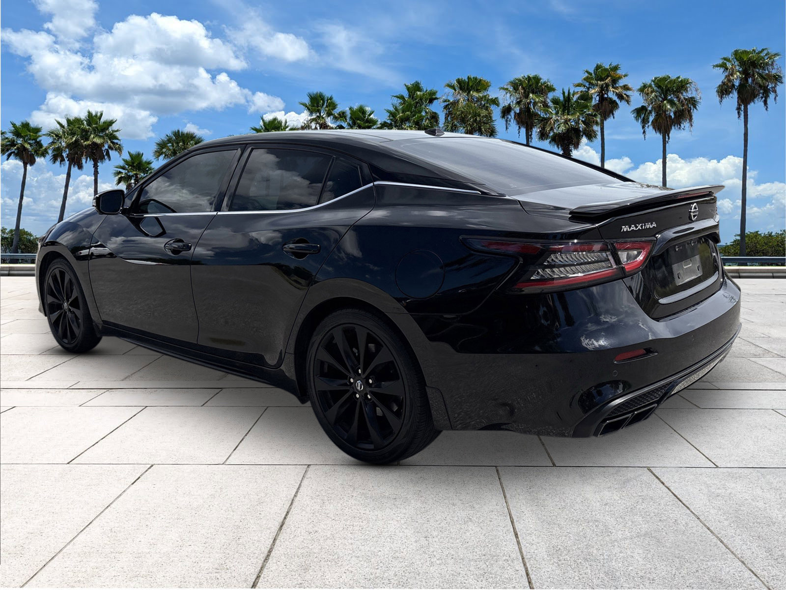 Used 2022 Nissan Maxima SR w/ Sport Mat Group image 6