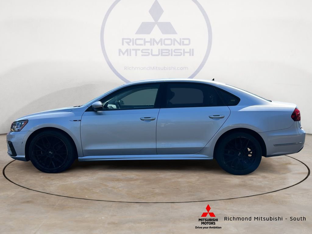 Used 2018 Volkswagen Passat 2.0T R-Line FWD image 6