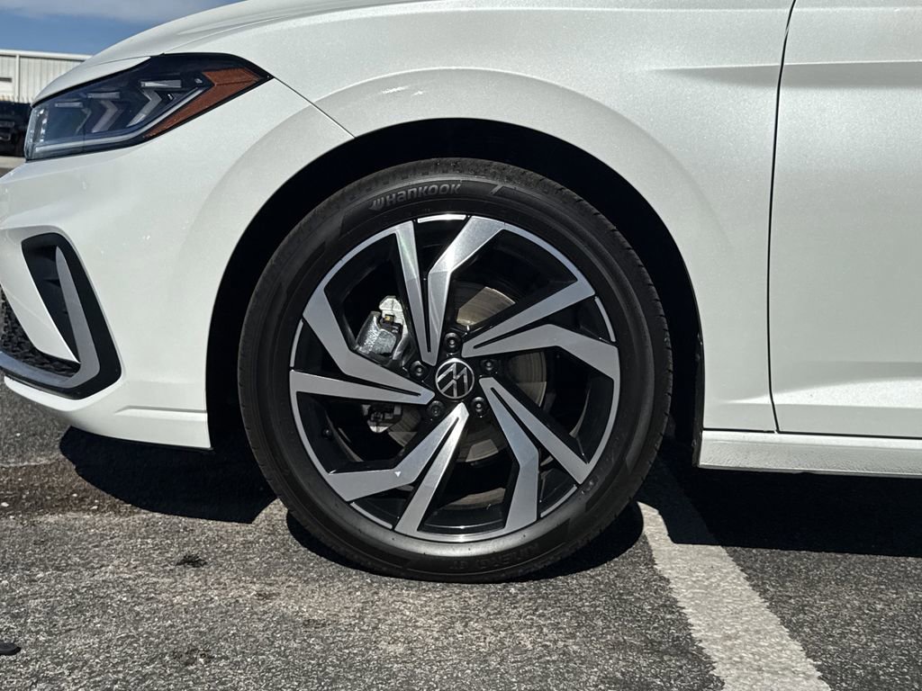 New 2026 Volkswagen Jetta SEL image 9