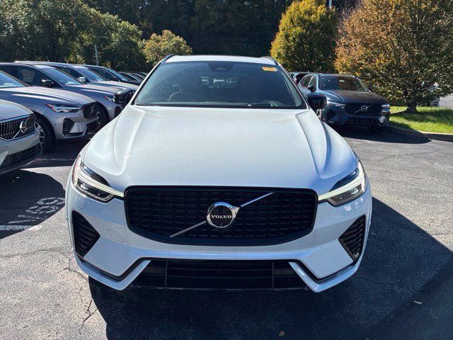 Used 2024 Volvo XC60 B5 Ultimate w/ Protection Package Premier AWD/4WD image 7