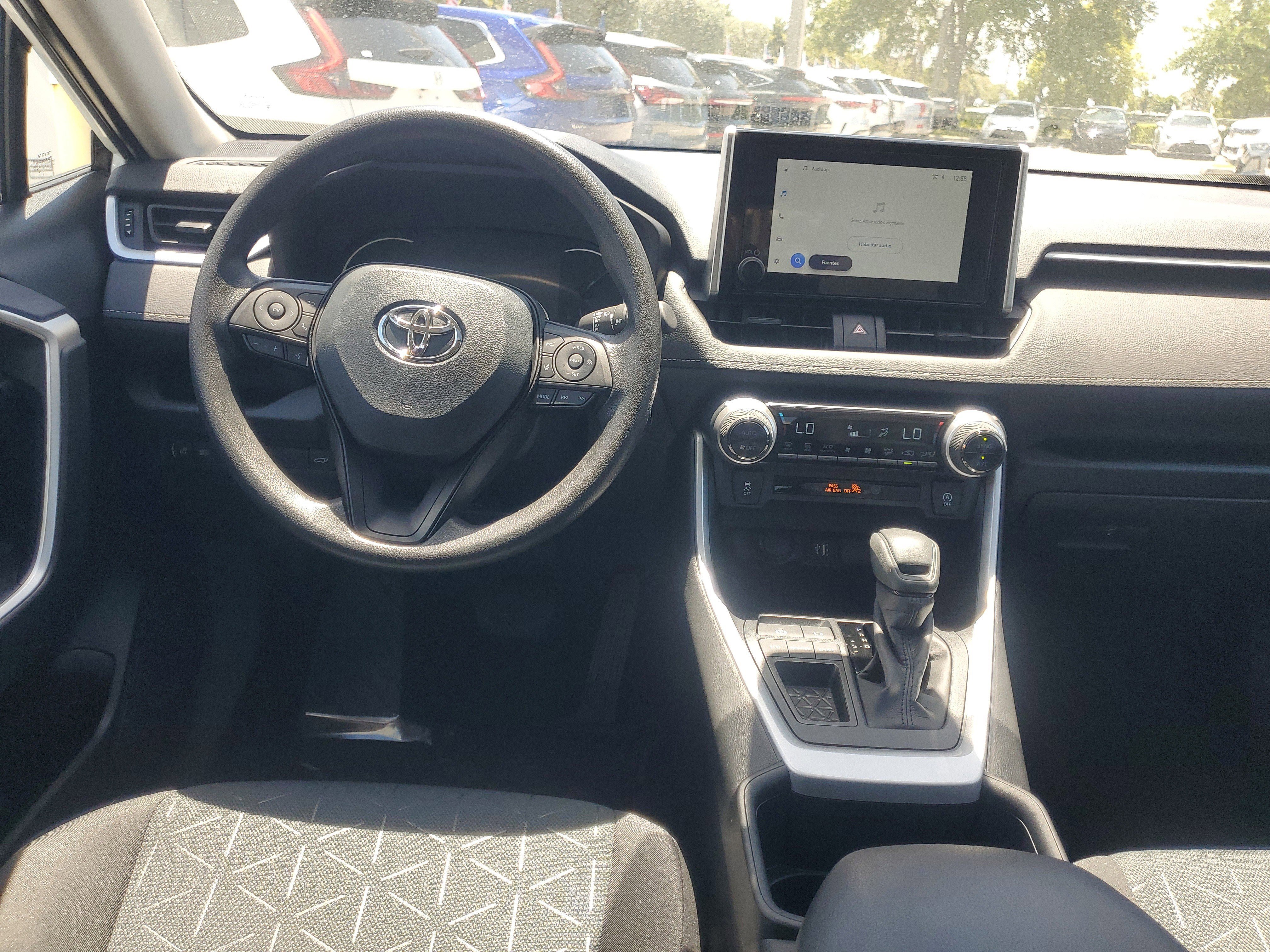 Used 2025 Toyota RAV4 XLE w/ Convenience Package image 11