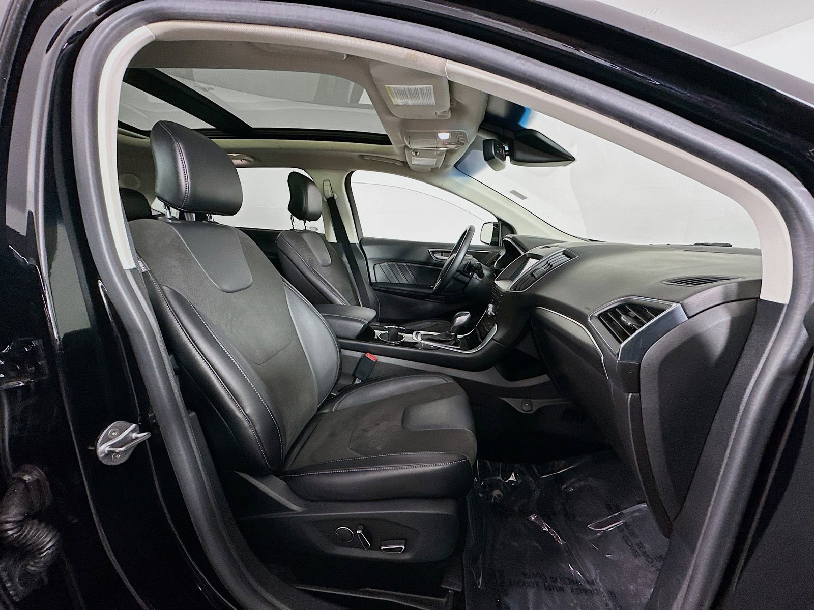 Used 2017 Ford Edge Sport w/ Equipment Group 401A AWD/4WD image 31